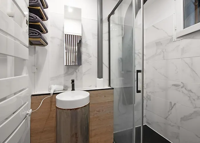 T2 Centre - 5 Min Metro St Cyprien アパート *